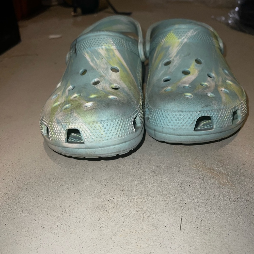 Crocs Classic Marbled Clog - Picture 3 of 5